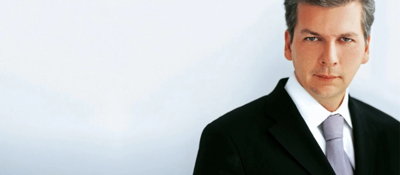 Απομακρύνεται ο Τζώρτζης Κουτσολιούτσος από το ΔΣ της Folli-Follie